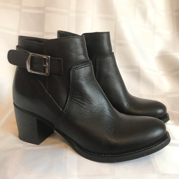 Deky Leather ankle boots made in Italy. - Picture 3 of 11